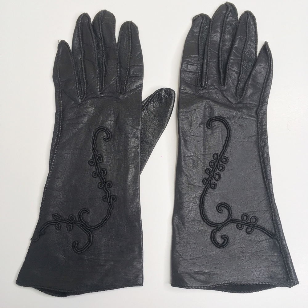 Vintage embroidered leather gloves